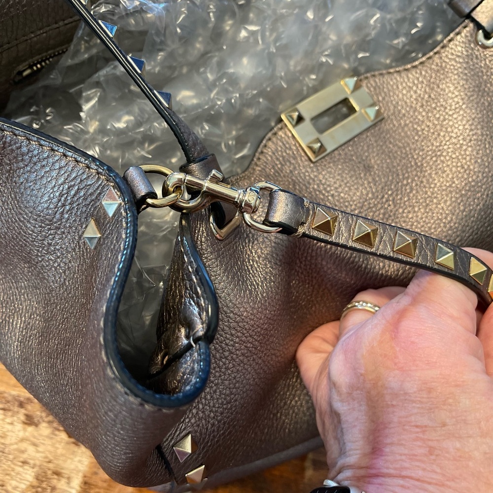 Valentino Garavani Metallic Tote with Gold Studs - Picture 14 of 16